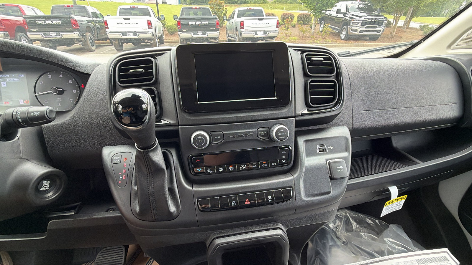 New 2026 RAM ProMaster 2500 w/ Convenience Group FWD image 24