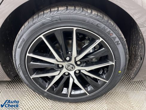 Used 2022 Toyota Camry SE image 19