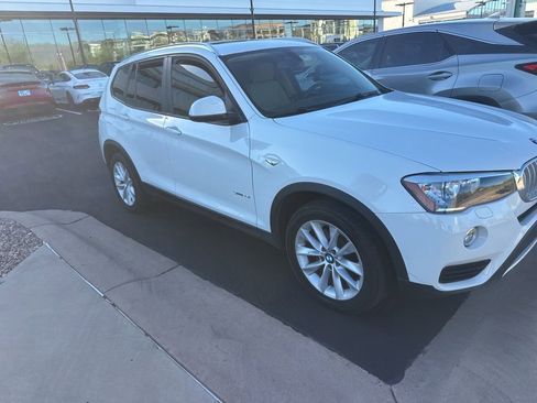 Used 2017 BMW X3 sDrive28i image 3