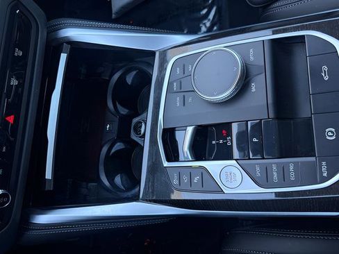 Used 2024 BMW M440i Convertible w/ Premium Package image 20