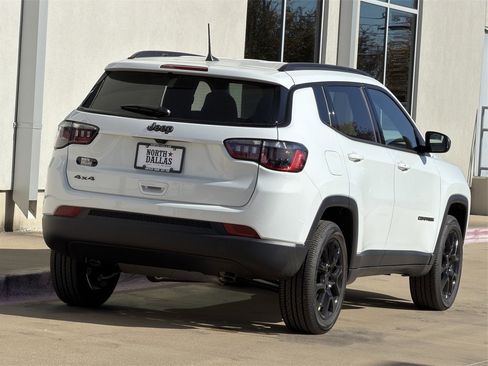 New 2026 Jeep Compass Latitude image 5