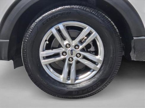 Certified 2023 Ford Explorer XLT w/ Equipment Group 202A image 23