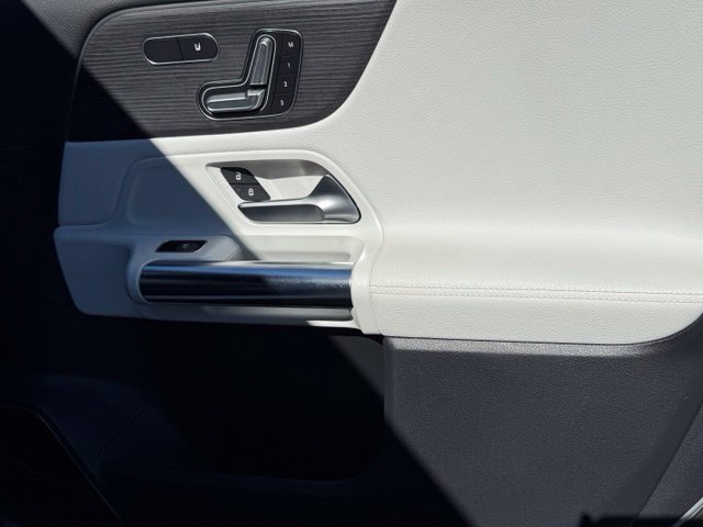 Certified 2021 Mercedes-Benz GLA 250 image 26