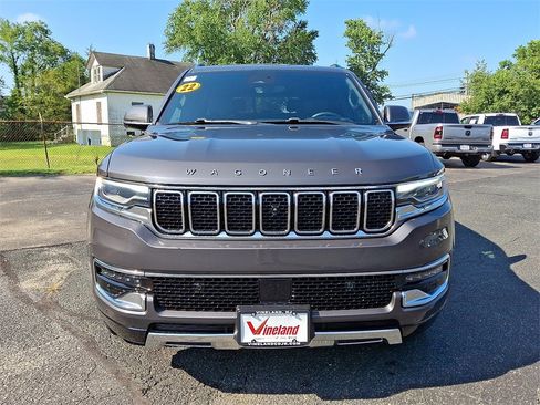 Used 2022 Jeep Wagoneer Series III w/ Convenience Group I image 2