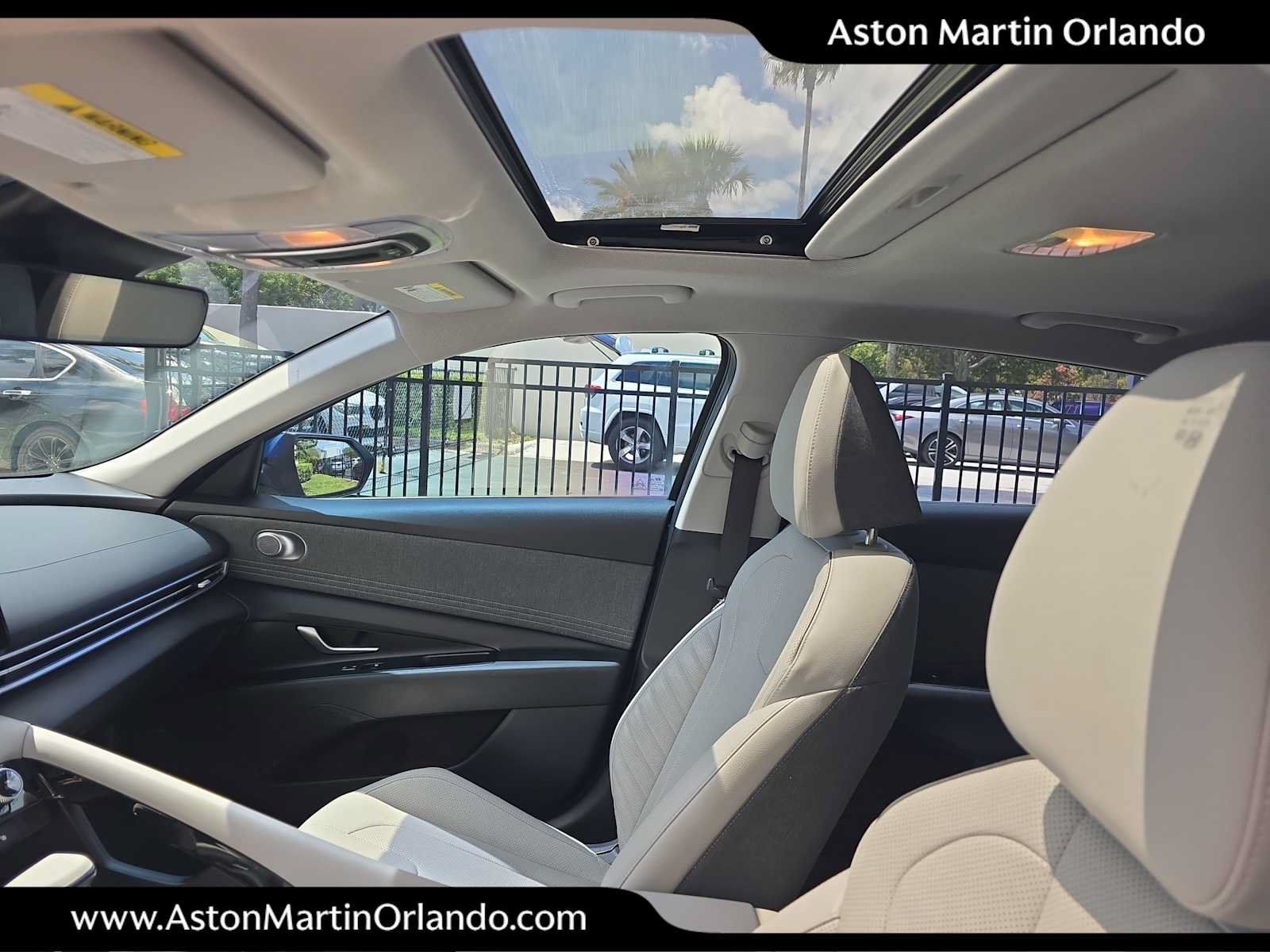 Used 2023 Hyundai Elantra Limited FWD image 25