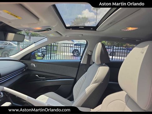 Used 2023 Hyundai Elantra Limited FWD image 25