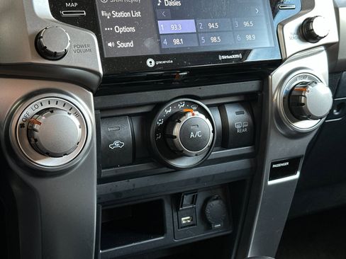 Used 2024 Toyota 4Runner SR5 image 18