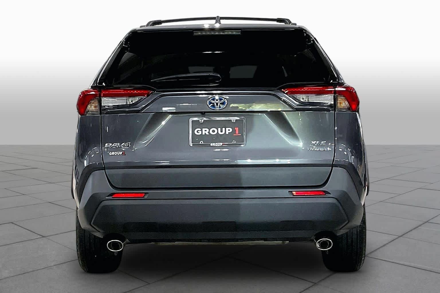 Used 2024 Toyota RAV4 XLE AWD/4WD image 5
