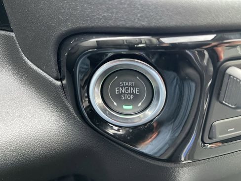 New 2026 GMC Sierra 3500 SLT w/ SLT Premium Package AWD/4WD image 17
