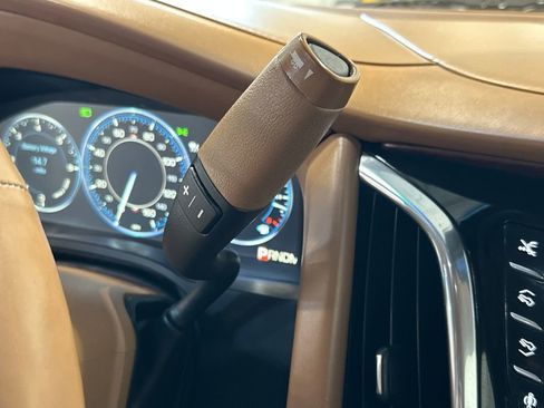 Used 2015 Cadillac Escalade Platinum AWD/4WD image 24