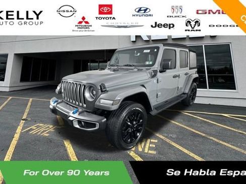 Used 2023 Jeep Wrangler Unlimited Sahara w/ Cold Weather Group AWD/4WD image 1