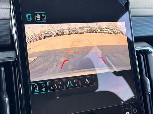 New 2025 GMC Acadia Elevation image 19