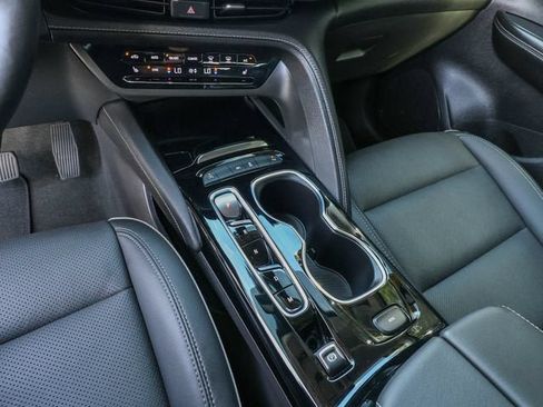 Used 2023 Buick Envision Essence FWD image 20