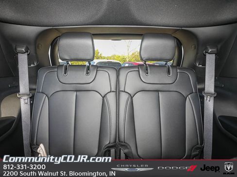 New 2025 Jeep Grand Cherokee L Limited AWD/4WD image 22