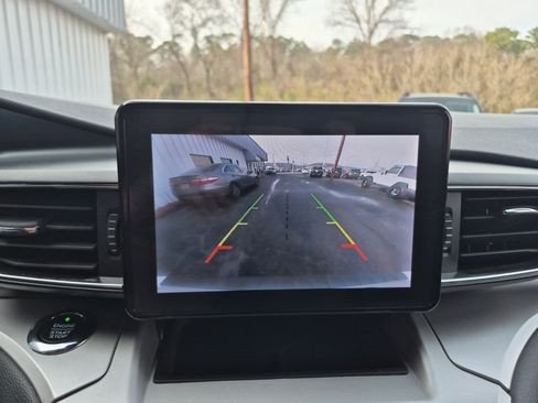 Used 2020 Ford Explorer XLT w/ Equipment Group 202A image 38