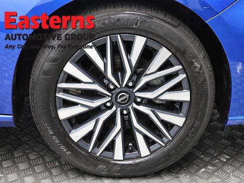 Used 2025 Nissan Altima 2.5 SV FWD image 30