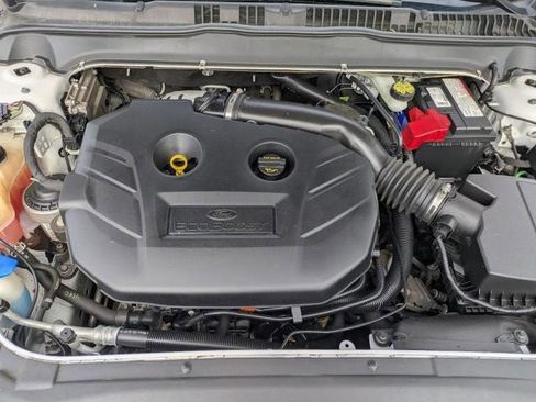 Used 2016 Ford Fusion SE w/ Equipment Group 202A image 18