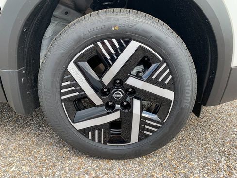 New 2026 Nissan Kicks SV image 6