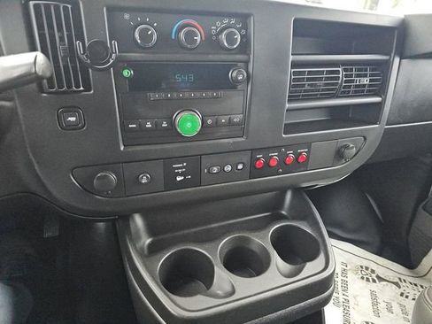 Used 2014 Chevrolet Express 2500 RWD image 13