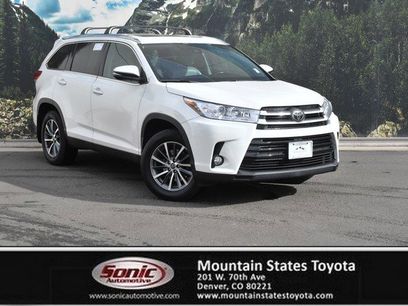 Used 2019 Toyota Highlander XLE w/ Carpet Mat Package (TMS)