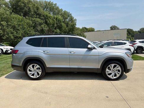 Used 2022 Volkswagen Atlas SE w/ Panoramic Sunroof Package AWD/4WD image 7
