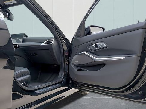 Used 2025 BMW 330i xDrive Sedan w/ M Sport Package image 35