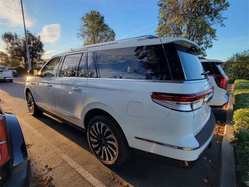 Used 2022 Lincoln Navigator L Black Label image 5