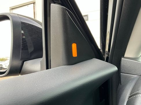 Used 2025 Nissan Sentra SV image 19