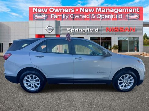 Used 2021 Chevrolet Equinox LS image 6