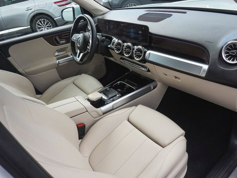 Used 2023 Mercedes-Benz EQB 300 4MATIC image 44