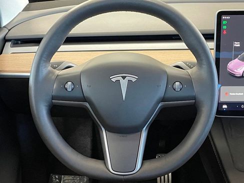 Used 2022 Tesla Model Y Performance image 25