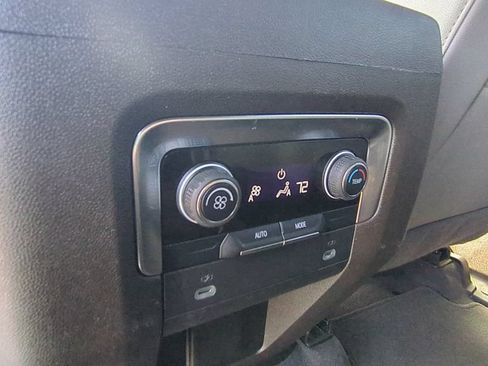 Used 2024 Chevrolet Tahoe LT RWD image 17