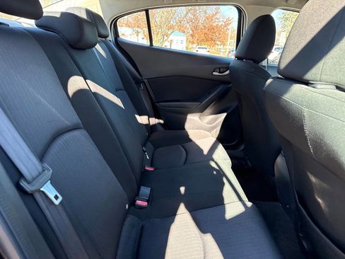 Used 2016 MAZDA MAZDA3 i Sport image 27