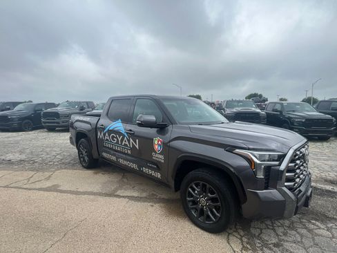 Used 2022 Toyota Tundra Platinum w/ Advanced Package AWD/4WD image 4