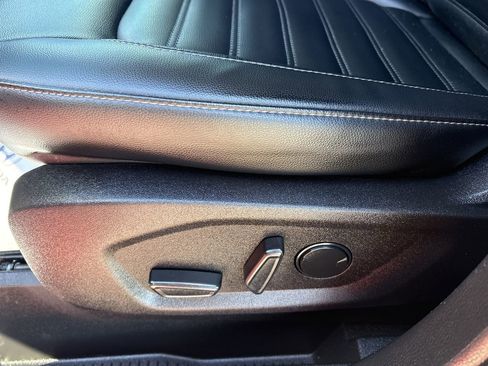 Used 2022 Ford Edge SEL w/ Convenience Package image 15