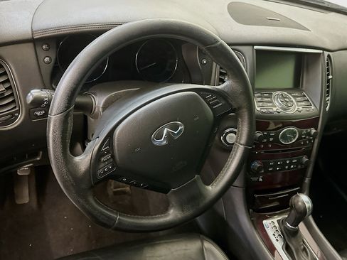 Used 2011 INFINITI EX35 Journey w/ Premium Pkg image 18