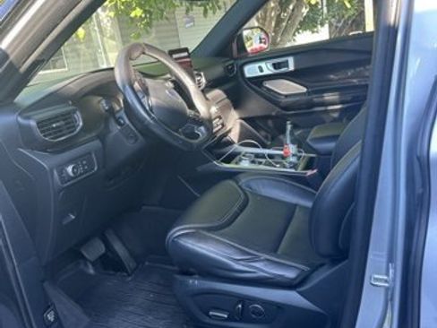 Used 2020 Ford Explorer ST w/ Premium Technology Package image 4
