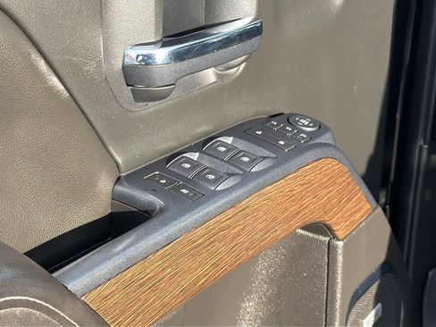 Used 2017 GMC Sierra 2500 Denali w/ Duramax Plus Package image 22