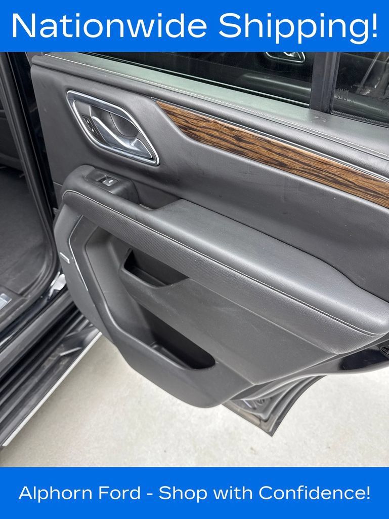 Used 2023 Chevrolet Tahoe Premier AWD/4WD image 32