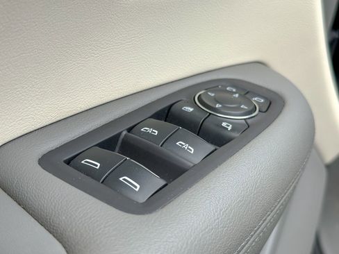 Certified 2022 Cadillac XT5 Premium Luxury image 14