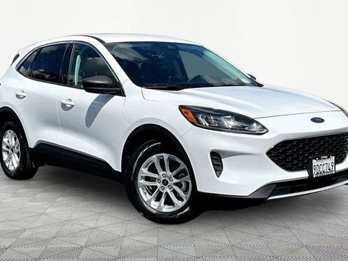 Used 2022 Ford Escape SE image 1
