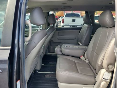 Used 2020 Kia Sedona LX FWD image 6