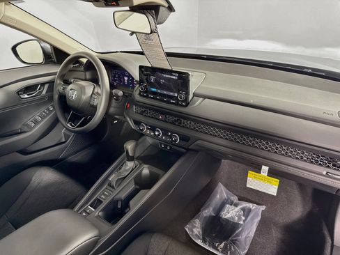 Used 2025 Honda Accord LX image 33