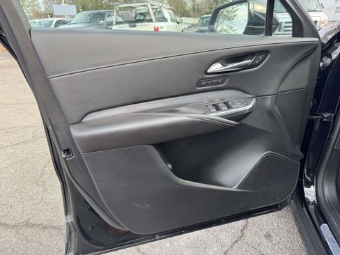 Used 2024 Cadillac XT4 Premium Luxury image 24