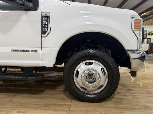 Used 2020 Ford F350 XL w/ Power Equipment Group AWD/4WD image 4