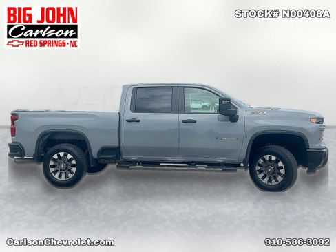 Used 2024 Chevrolet Silverado 2500 Custom w/ Custom Value Package AWD/4WD image 10