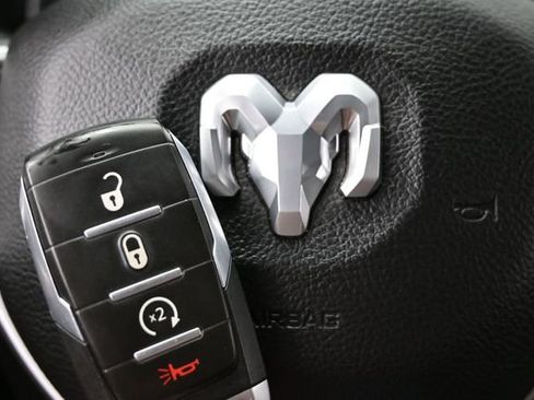 Used 2021 RAM 1500 Big Horn AWD/4WD image 46