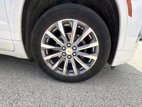 Used 2022 Chevrolet Traverse Premier AWD/4WD image 34