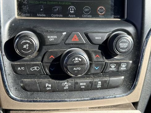 Used 2014 Jeep Grand Cherokee Overland w/ Advanced Technology Group AWD/4WD image 22