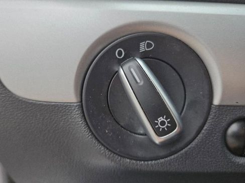 Used 2014 Volkswagen Jetta SE image 34